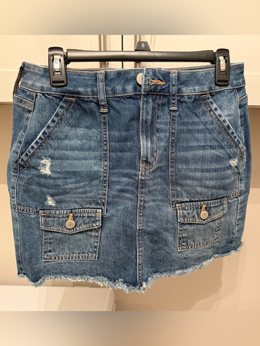 SO Distressed Denim Cargo Mini Skirt in Blue
